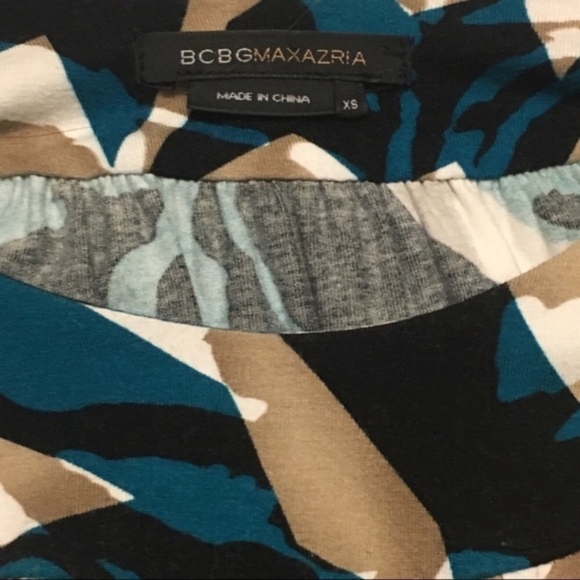 BCBG MAXAZRIA PATTERN MINI 3/4 SLEEVE DRESS - Picture 4 of 8